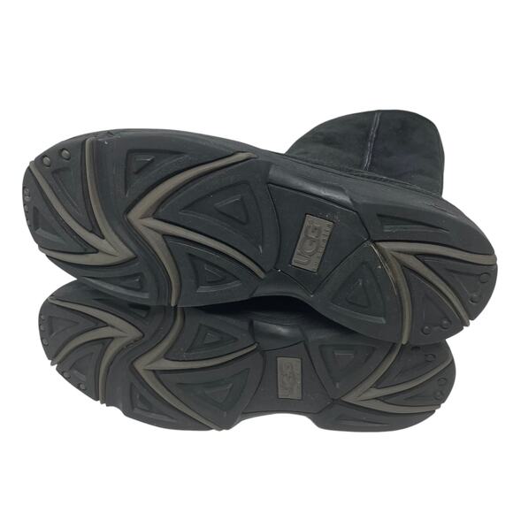 UGG Australia Ultimate Short Boot Women’s Size 7 Black Leather Sheepskin Lining - Picture 10 of 15